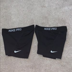 Bundle of 2 pairs of Nike spandex